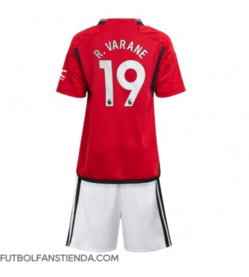 Manchester United Raphael Varane #19 Primera Equipación Niños 2023-24 Manga Corta (+ Pantalones cortos)
